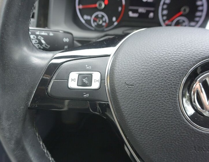 Volkswagen Polo Hatchback 999,0 70 kw