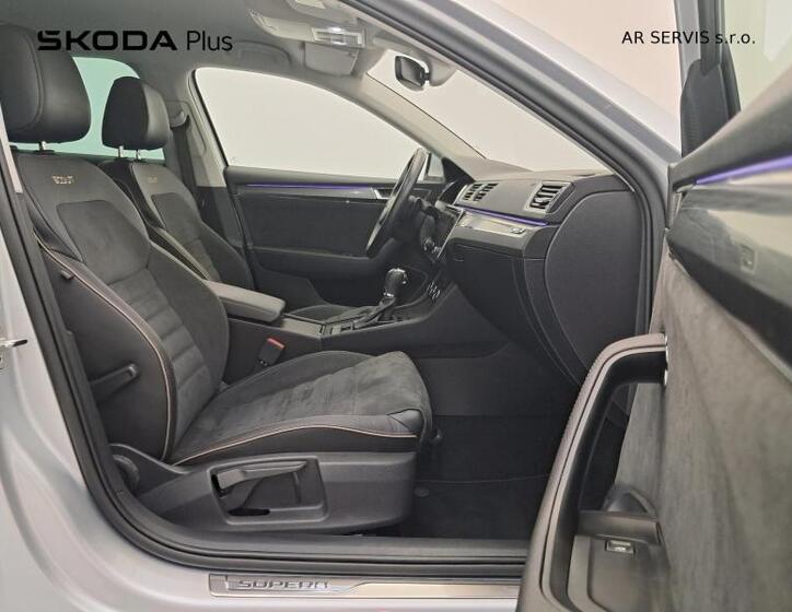 Škoda Superb 14