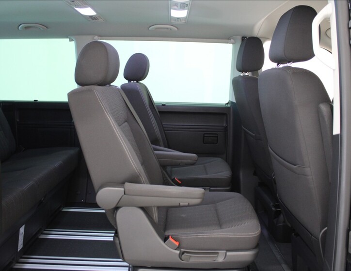 Volkswagen Multivan 7