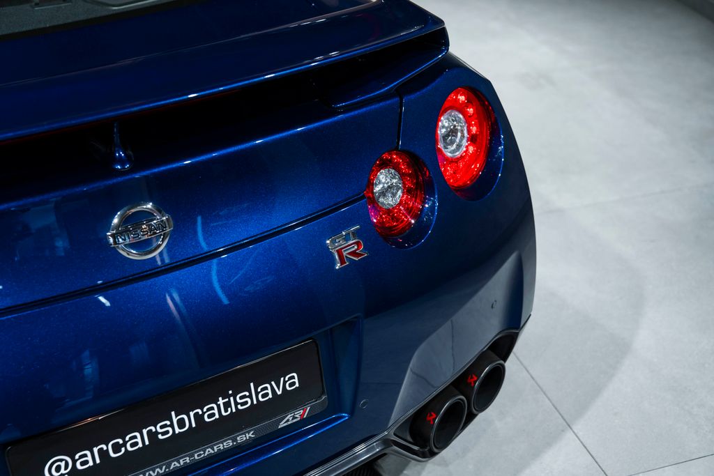 Nissan GT-R
