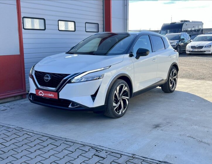 Nissan Qashqai SUV / Terénní 1,3 l 116 kw
