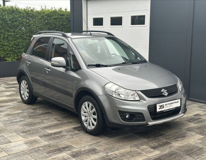 Suzuki SX4 Hatchback 2,0 l 99 kw