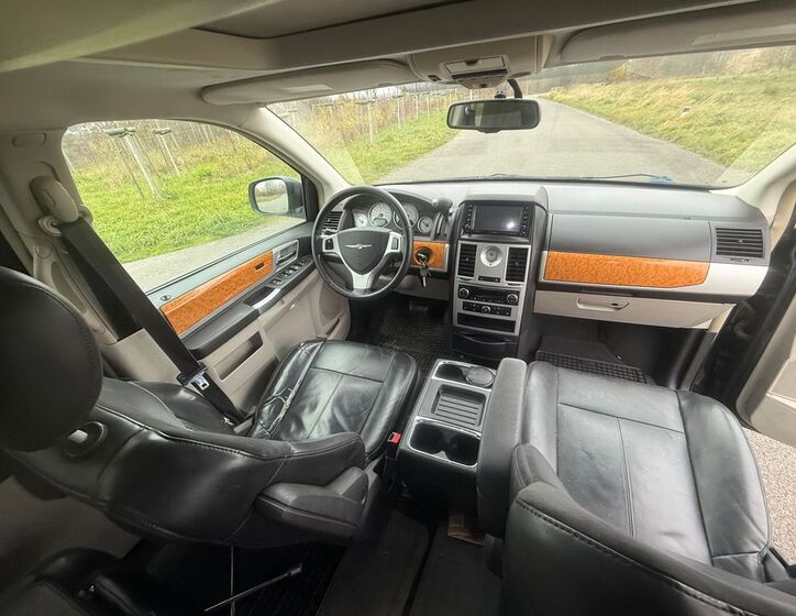 Chrysler Grand Voyager 13