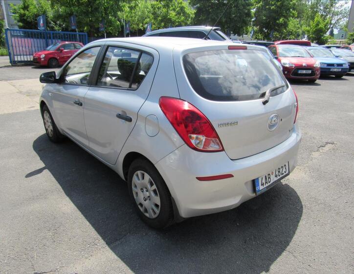Hyundai i20 4