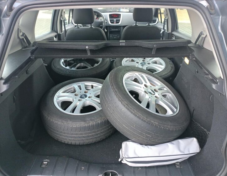 Peugeot 207 Kombi 1,4 l 70 kw