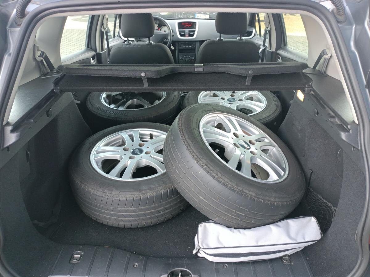 Peugeot 207 Kombi 1,4 l 70 kw