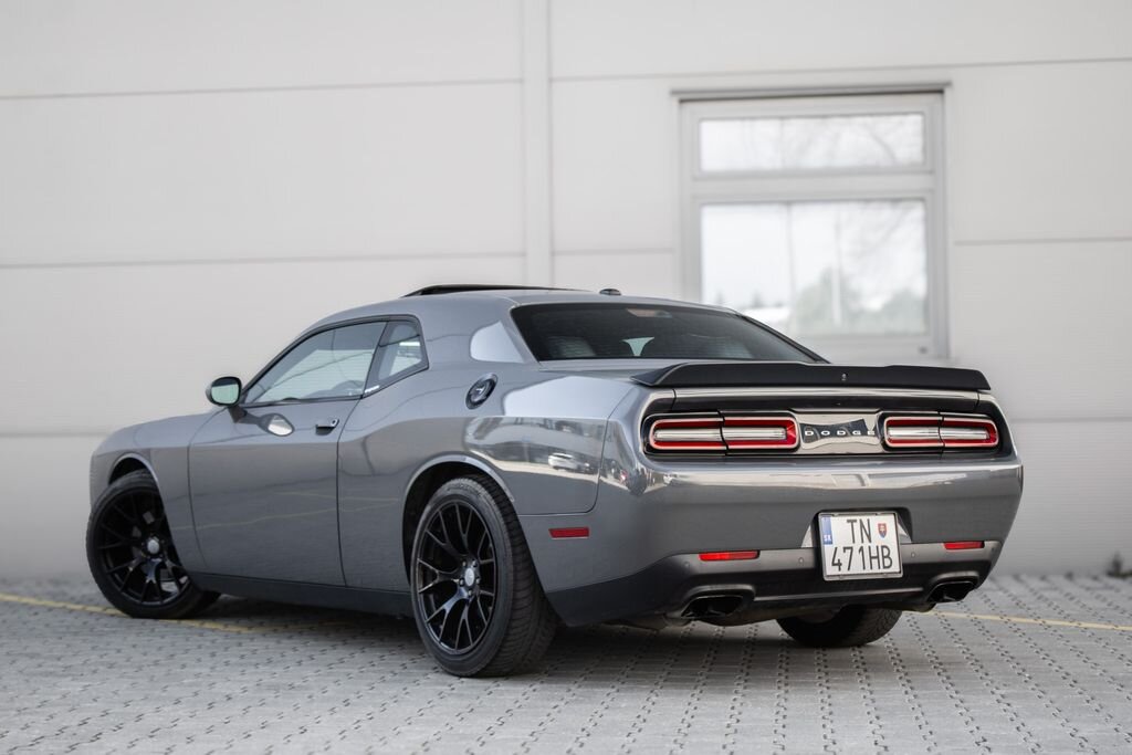 Dodge Challenger Kupé 5,7 l 277 kw