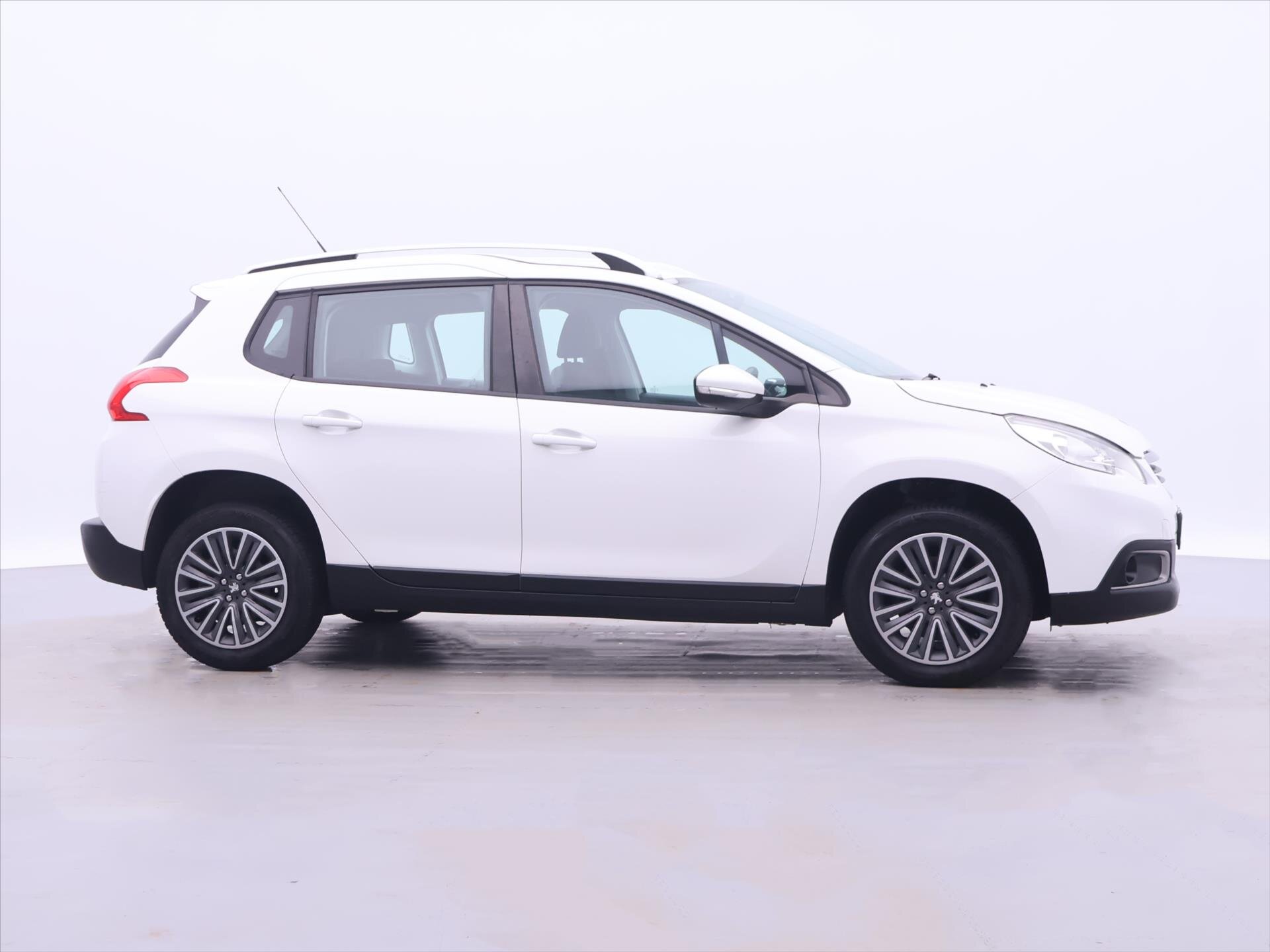 Peugeot 2008 SUV / Terénní 1,2 l 81 kw