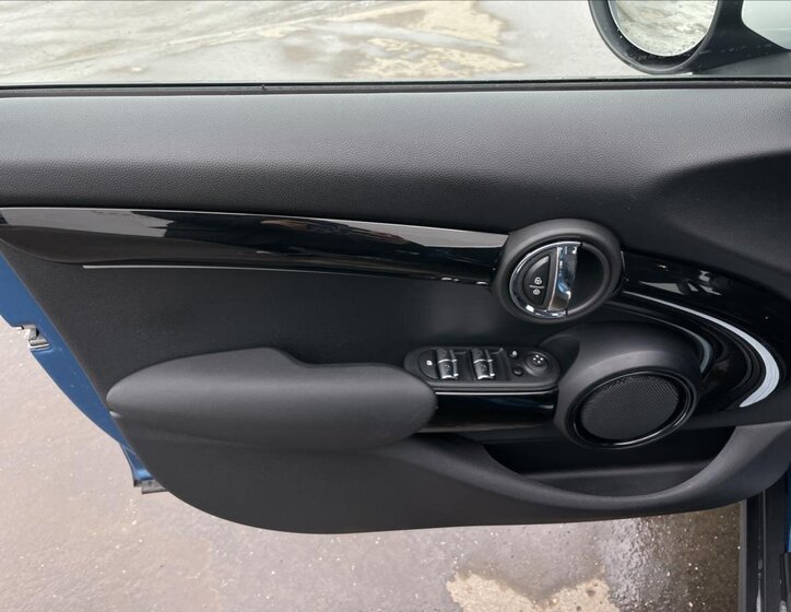 Mini Cooper Hatchback 1,5 l 100 kw