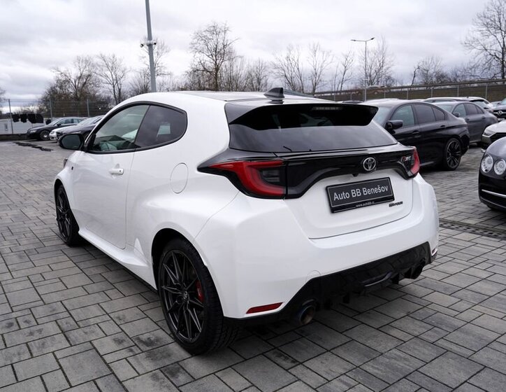 Toyota Ostatní Hatchback 1,6 l 192 kw