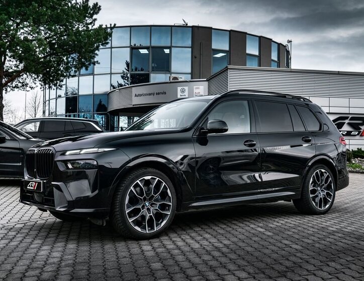 BMW X7 23