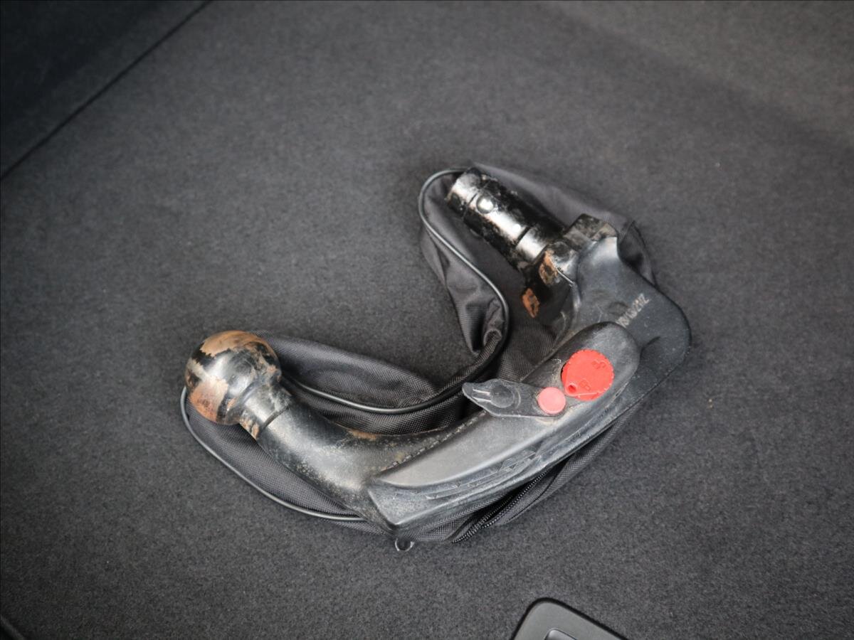 Volkswagen T-Roc CUV / Crossover 1,5 l 110 kw