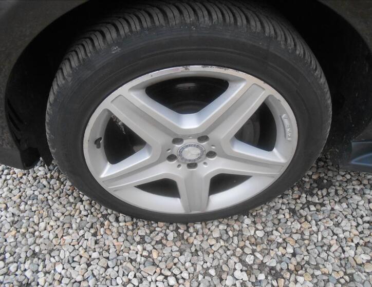 Mercedes-Benz Třídy M 21