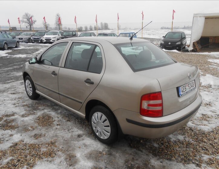 Škoda Fabia Sedan / Limuzína 1,2 l 47 kw