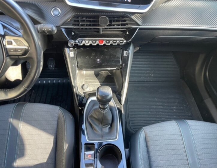 Peugeot 2008 SUV / Terénní 1,5 l 81 kw