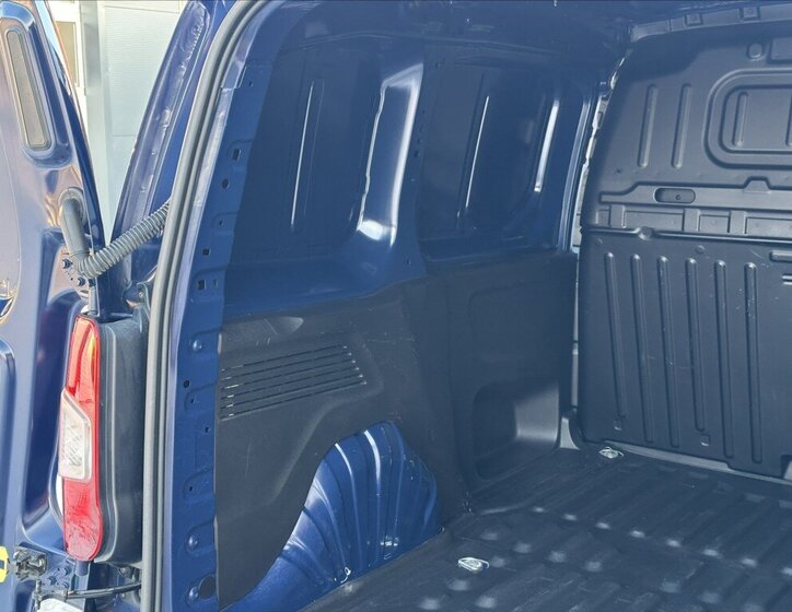 Peugeot Partner Skříň 1,5 l 75 kw