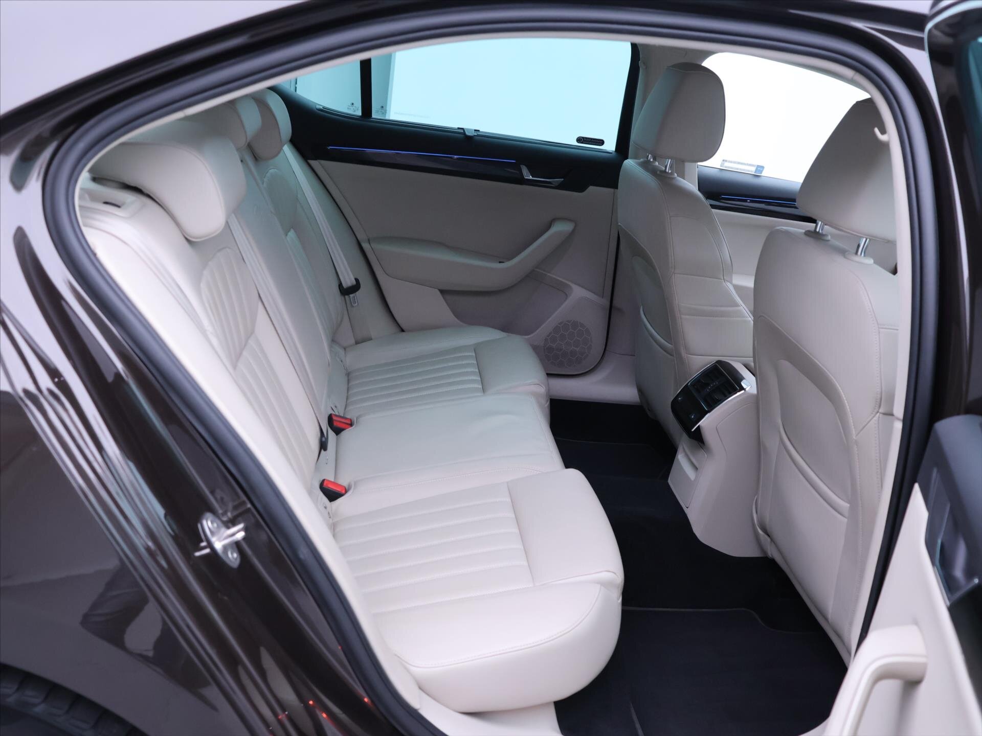 Škoda Superb Liftback 2,0 l 110 kw