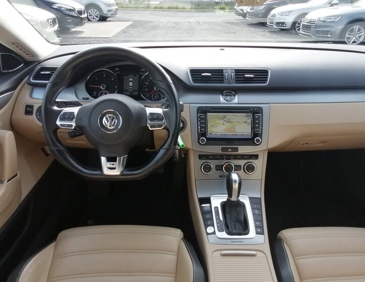 Volkswagen CC 8