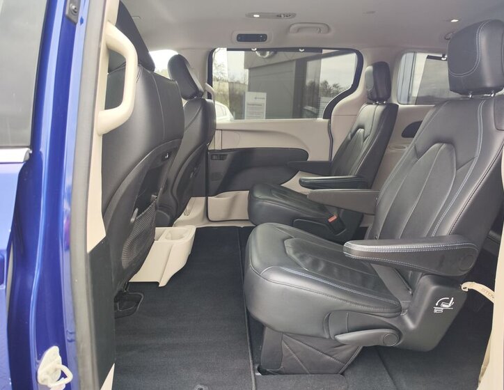 Chrysler Pacifica MPV 3,6 l 214 kw