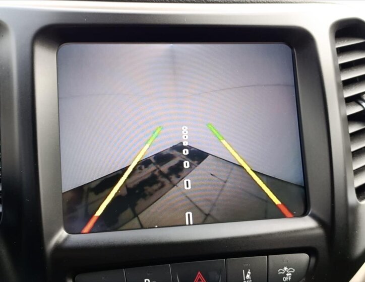 Jeep Cherokee SUV / Terénní 3,2 l 200 kw