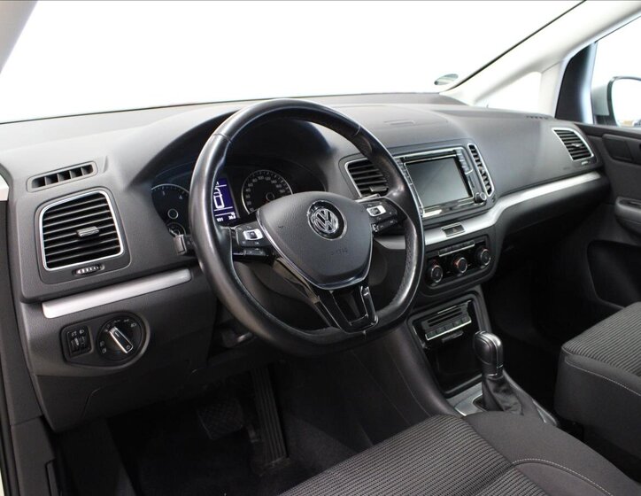 Volkswagen Sharan MPV 2,0 l 110 kw