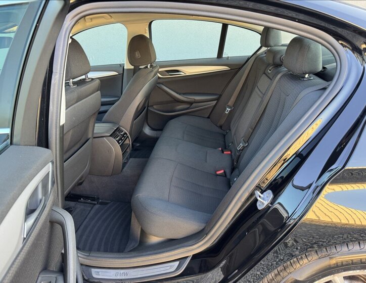 BMW Řada 5 Sedan 3,0 l 195 kw