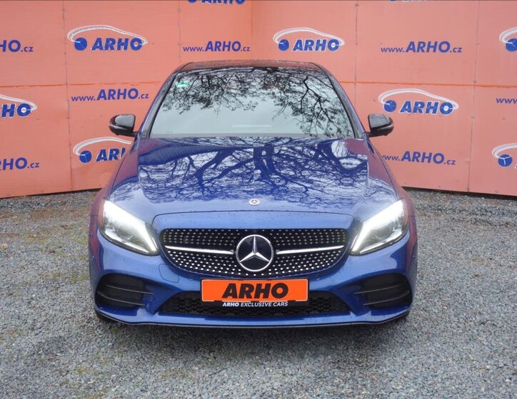 Mercedes-Benz Třídy C Sedan / Limuzína 2,0 l 143 kw