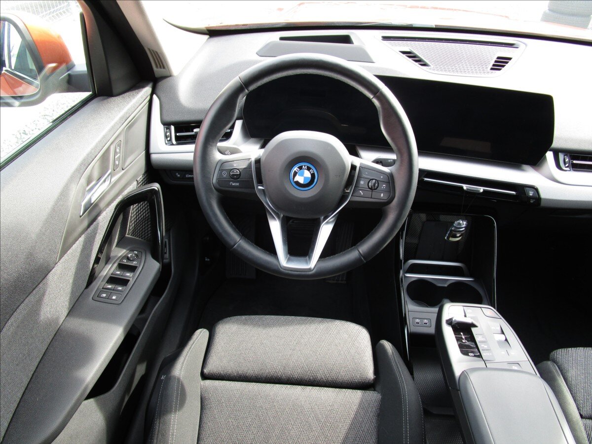 BMW X1 Kombi 1,5 l 110 kw