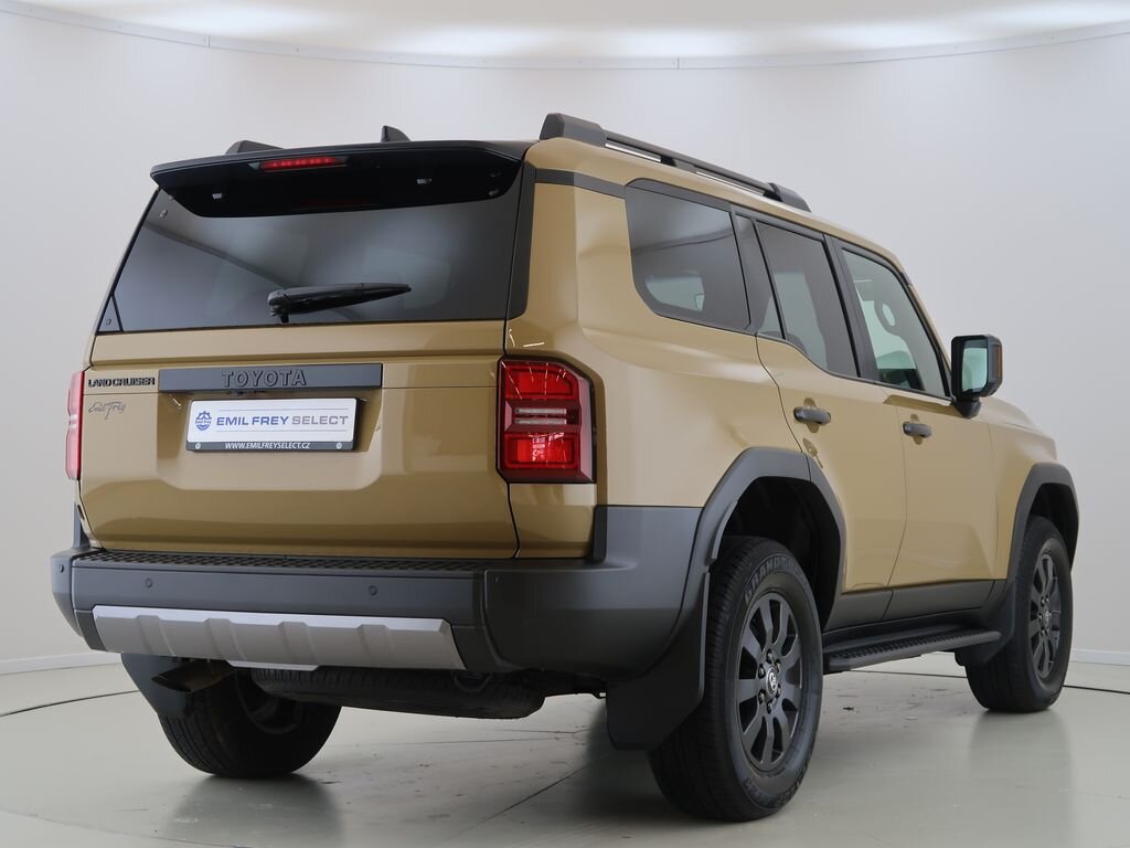 Toyota Land Cruiser Kombi 2,8 l 151 kw