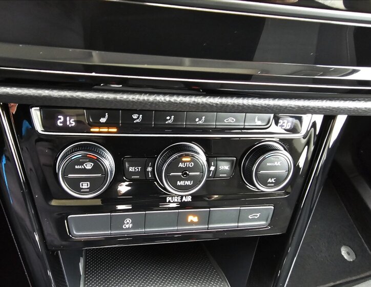 Volkswagen Touran Kombi 1,4 l 110 kw