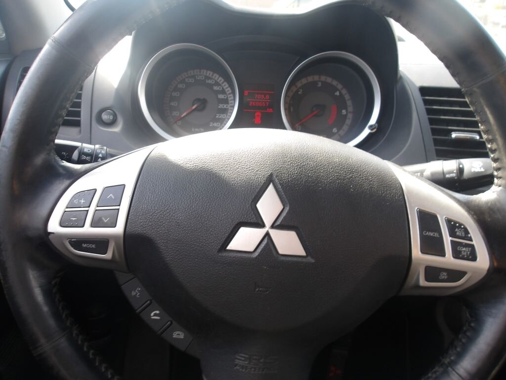 Mitsubishi Lancer Sedan / Limuzína 2,0 l 103 kw