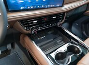 Chevrolet Tahoe SUV 6,2 l 313 kw