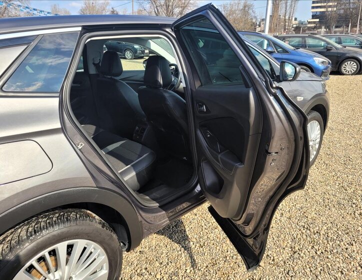 Opel Grandland X SUV / Terénní 1,5 l 96 kw