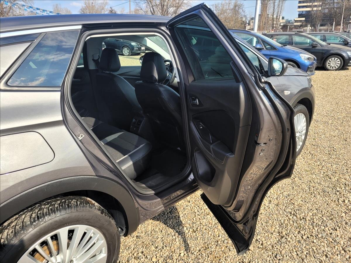 Opel Grandland X SUV / Terénní 1,5 l 96 kw