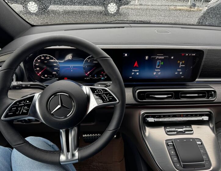 Mercedes-Benz Třídy V 9