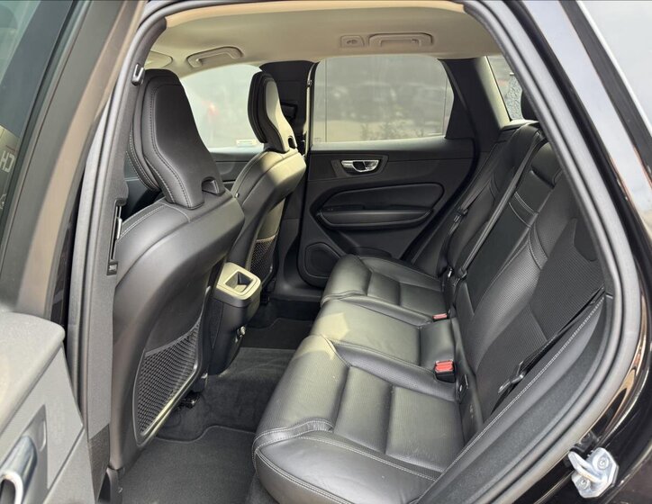 Volvo XC60 SUV / Terénní 2,0 l 173 kw