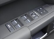 Land Rover Defender SUV / Terénní 5,0 l 313 kw