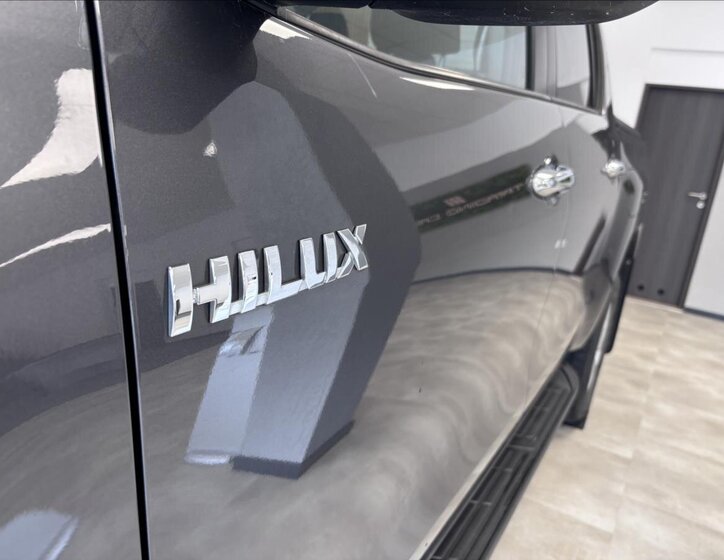 Toyota Hilux Pick-up 2,4 l 110 kw