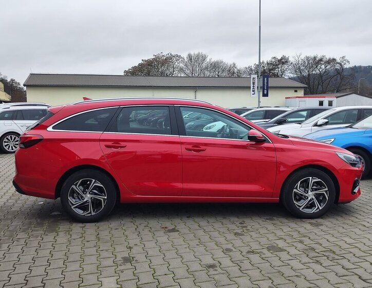 Hyundai i30 Kombi 998,0 88 kw