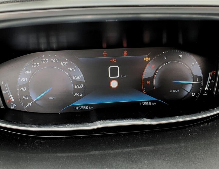 Peugeot 5008 SUV / Terénní 1,5 l 96 kw