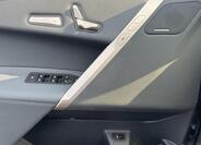 BMW iX 13