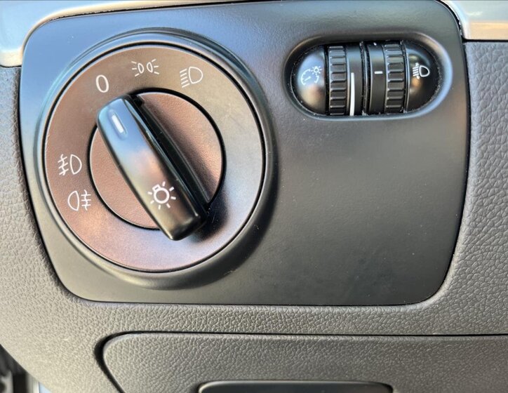 Volkswagen Golf Kombi 1,6 l 77 kw