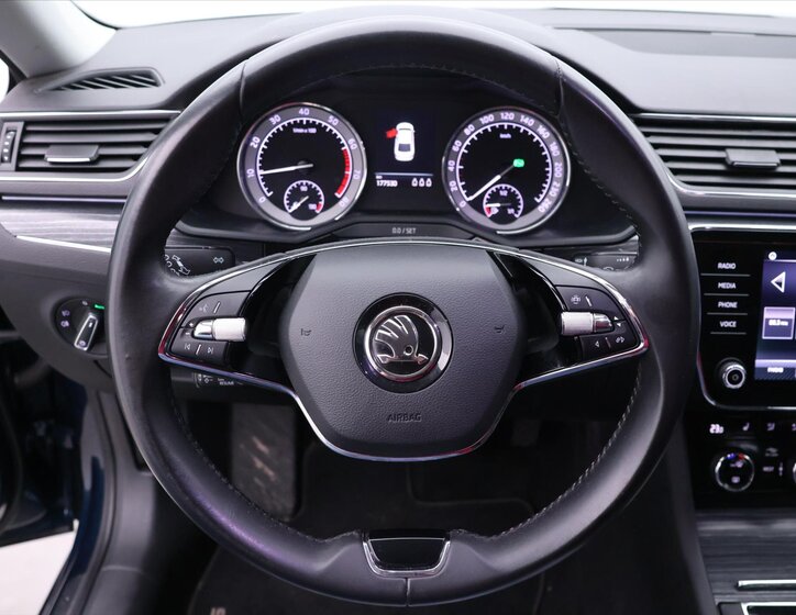 Škoda Superb Liftback 1,5 l 110 kw