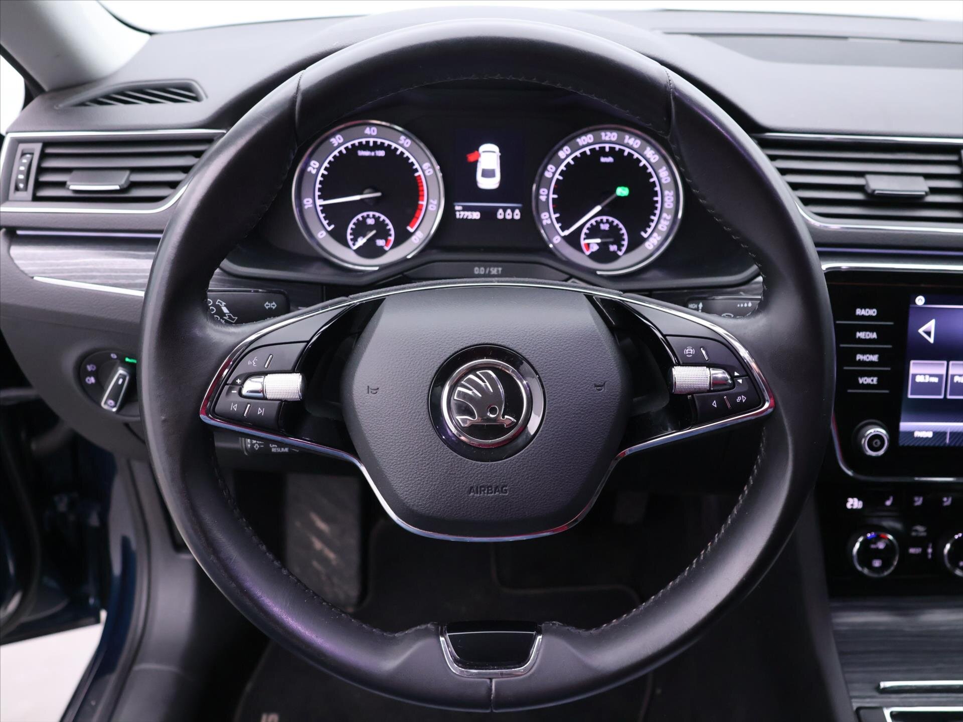 Škoda Superb Liftback 1,5 l 110 kw