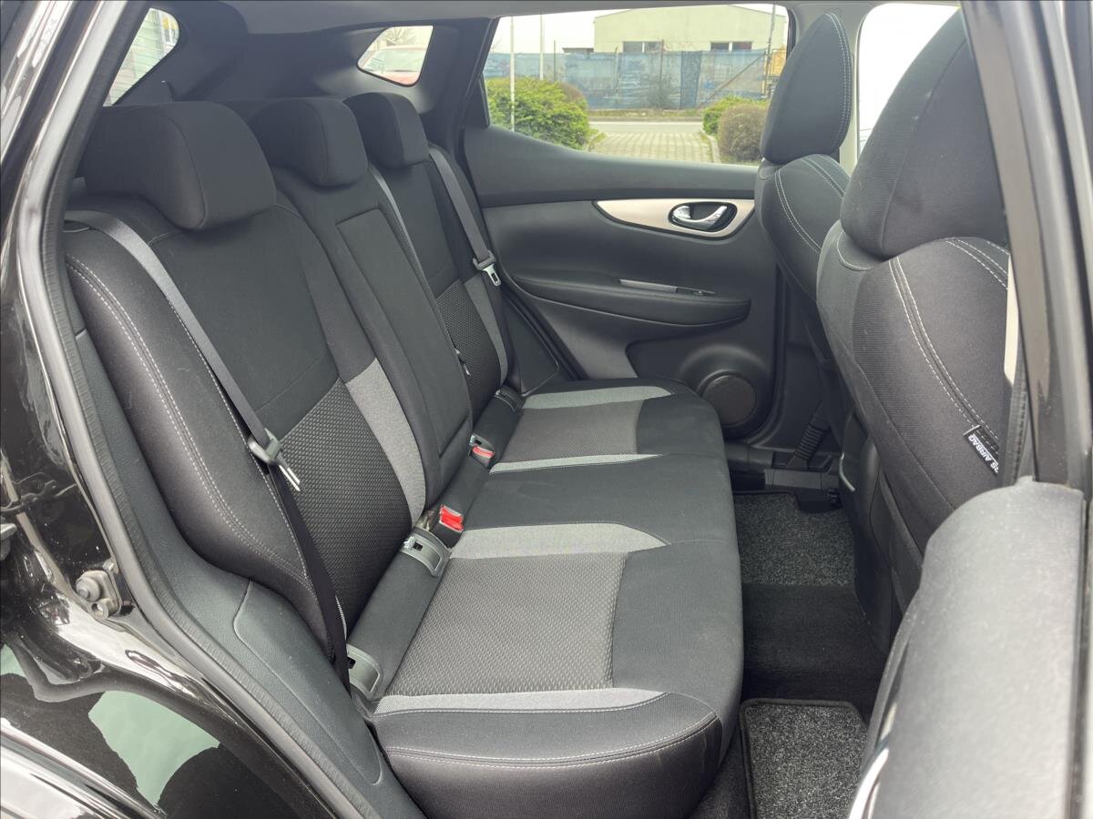 Nissan Qashqai SUV / Terénní 1,3 l 103 kw