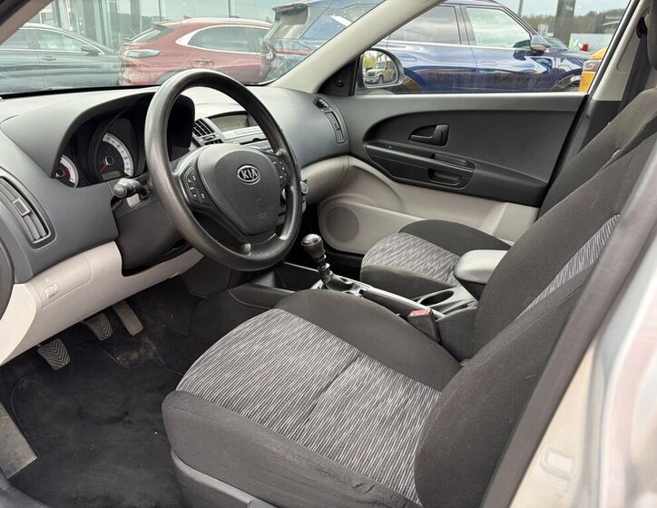 KIA Ceed Hatchback 1,6 l 84 kw