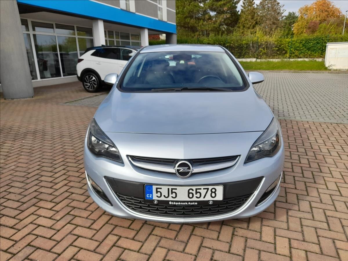 Opel Astra Hatchback 1,4 l 103 kw