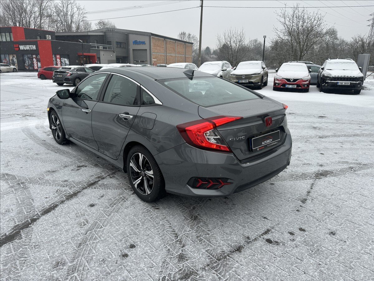Honda Civic Sedan / Limuzína 1,5 l 134 kw
