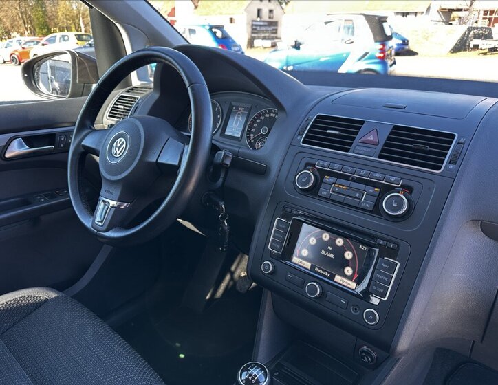 Volkswagen Touran MPV 1,2 l 77 kw