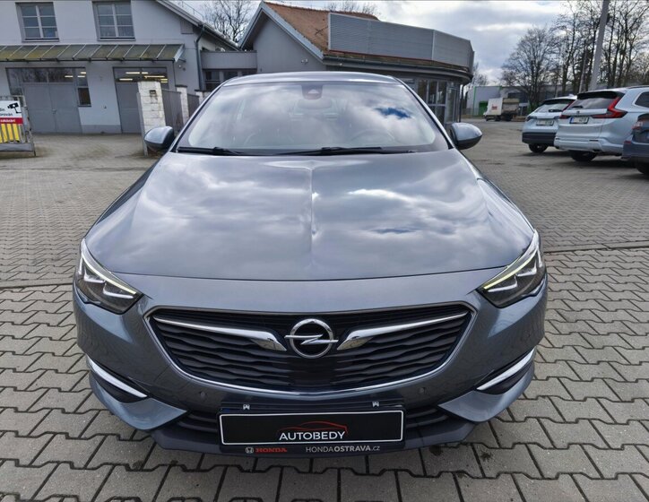 Opel Insignia Hatchback 2,0 l 125 kw